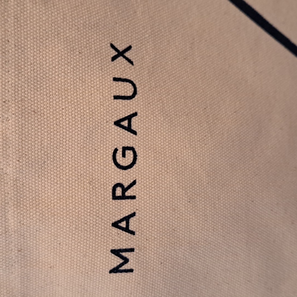 NWOT Margaux New York Natural Canvas Twill Tote Bag Navy Print‎ 17"x4.5"x12.5" - Picture 2 of 8